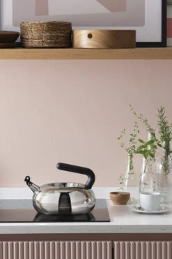 Alessi Bulbul Teepannu, Teräs - Musta 10 Alessi Bulbul Teepannu, Teräs - Musta -Stelton Myynti 0001 AC100 amb 1 2x3 A4 3500pxl