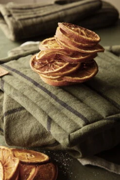 Ferm LIVING Hale Pannulappu, 2 Kpl, Vihreä - Musta -Stelton Myynti 05 c 11865