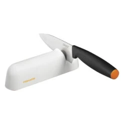Fiskars Functional Form Roll-Sharp Veitsenteroitin, Valkoinen -Stelton Myynti 1014214 FF Roll Sharp 6 EE