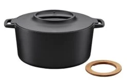 Fiskars Norden Pata 6 L -Stelton Myynti 1026566 Fiskars Norden cast iron casserole 6L 2
