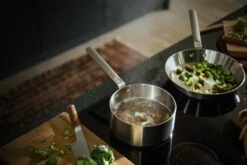 Fiskars Norden Teräskasari, 2,5 L, Pinnoittamaton 12 Fiskars Norden Teräskasari, 2,5 L, Pinnoittamaton -Stelton Myynti 1067638 Fiskars Norden Steel Sauce Pan 25L Environmental