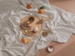 Kay Bojesen Menageri Suola-astia Ja Lusikka, Tammi -Stelton Myynti 2018 11 16 KAJ BOJESEN 01 002 CMYK