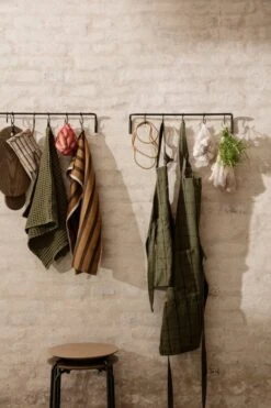 Ferm LIVING Hale Esiliina, Vihreä - Musta -Stelton Myynti 4HALEF TM 2