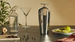 Alessi Parisienne Shaker, Ruostumaton Teräs -Stelton Myynti 6268ff30546c90faa702c46f GIA26 1920