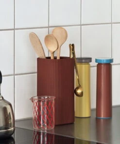 HAY Salt & Pepper Maustemylly, M, Keltainen -Stelton Myynti Facade Vase dark terracotta Salt and Pepper yellow terracotta Measure red