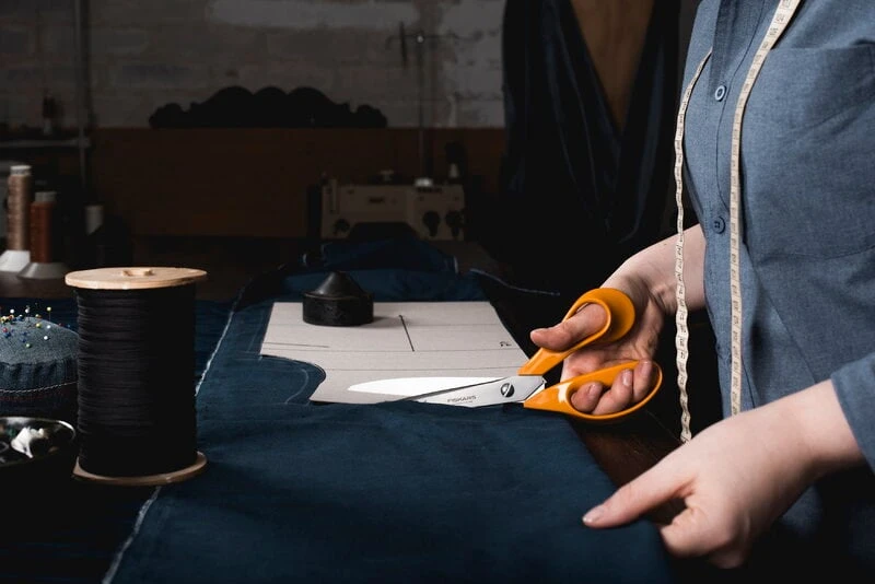 Fiskars Classic Ammatti- Ja Kangassakset, 25 Cm 5 Fiskars Classic Ammatti- Ja Kangassakset, 25 Cm - Image 3