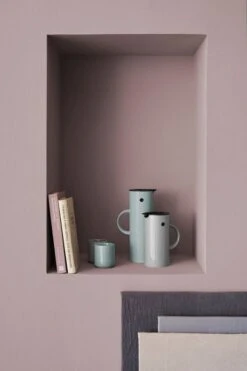 Stelton EM77 Termoskannu 1,0 L, Dusty Green -Stelton Myynti LS 1140 1 1140 2 919 964 Core EM77