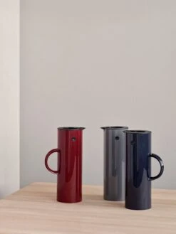 Stelton EM77 Termoskannu 1,0 L, Graniitinharmaa -Stelton Myynti LS 929 953 991 EM77 vacuum jug 2020 2 trendcolours