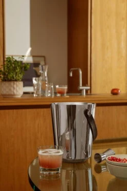 Rosendahl Grand Cru Samppanjanjäähdytin -Stelton Myynti ROS 18731 18722 25344 26221 20710 20709 25043 25343 08