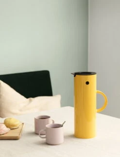 Stelton EM77 Termoskannu, 1,0 L, Poppy Yellow -Stelton Myynti STX 983 10002