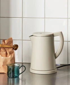 HAY Sowden Vedenkeitin, Harmaa -Stelton Myynti Sowden Kettle EU grey Borosilicate Cup aqua Clip Clip