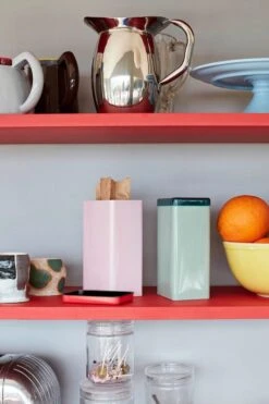 HAY Tin By Sowden Purkki, Vaaleanpunainen -Stelton Myynti Tin by Sowden pink Tin by Sowden mint Indian Steel Pitcher 1