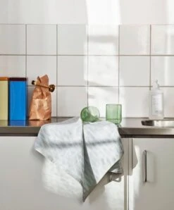 HAY S&B Keittiöpyyhe, 2 Kpl, No. 2 Marker Diamond -Stelton Myynti Tint Tumbler Set of 2 green Tea Towel SB Set of 2 No 2 marker diamond Tin by Sowden 2