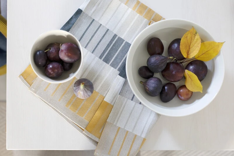 Lapuan Kankurit Sointu Keittiöpyyhe, Pellava - Lakka - Tummanharmaa 5 Lapuan Kankurit Sointu Keittiöpyyhe, Pellava - Lakka - Tummanharmaa - Image 3