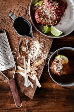 Microplane Master Series Coarse Raastin -Stelton Myynti mp Master Series Coarse Blade horseradish marinade BBQ beef 28229