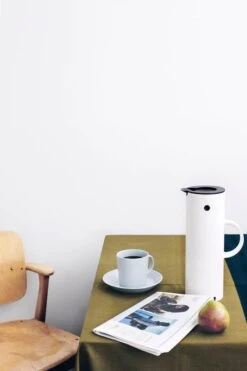 Stelton EM77 Termoskannu 1,0 L, Valkoinen -Stelton Myynti stelton termos suvi kesalainen